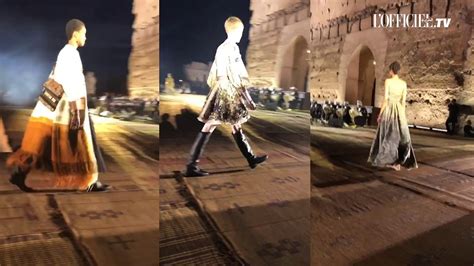 youtube sfilata 2019 dior marrakech|Dior lights up Marrakech with fashion show and floating candles.